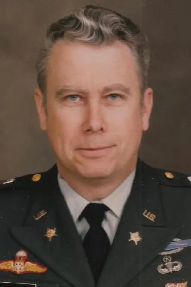 Zdjęcie  (John B. Alexander)