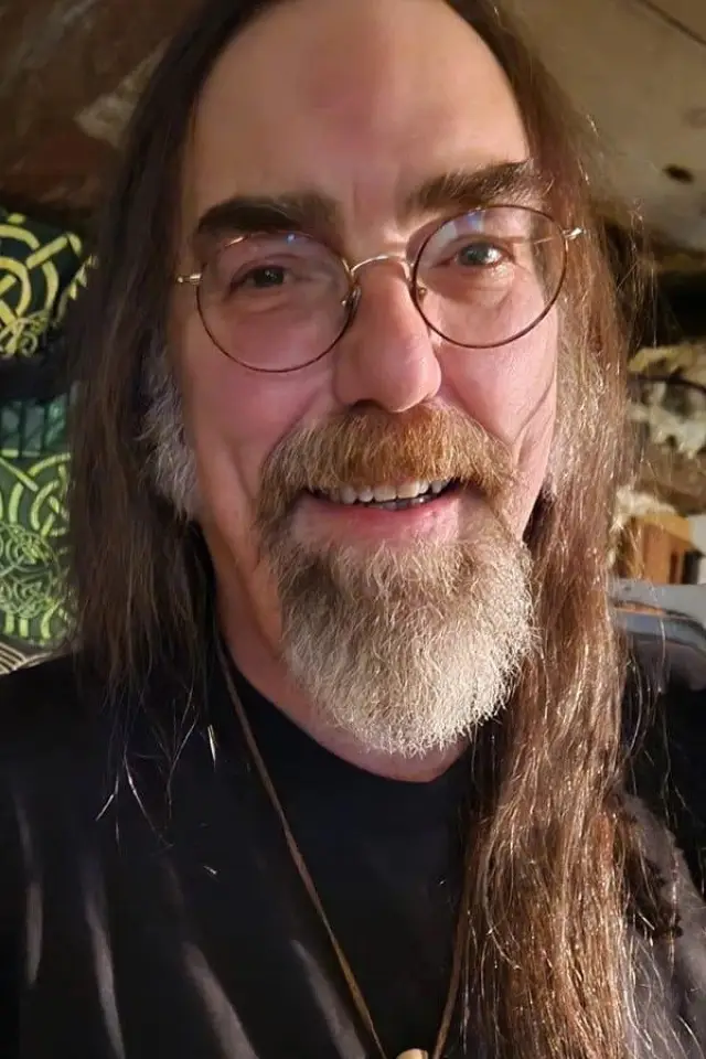 Zdjęcie  (Ron Chevarie)
