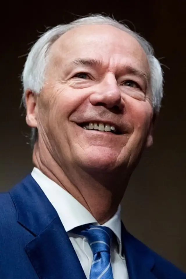 Zdjęcie  (Asa Hutchinson)