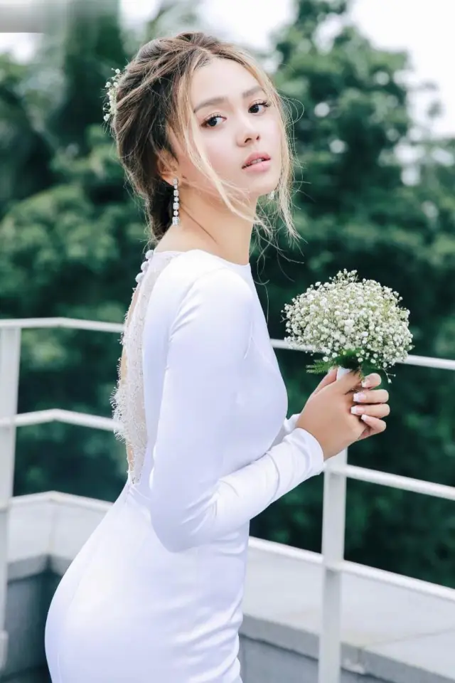 Zdjęcie  (Shwe Hmone Yati)