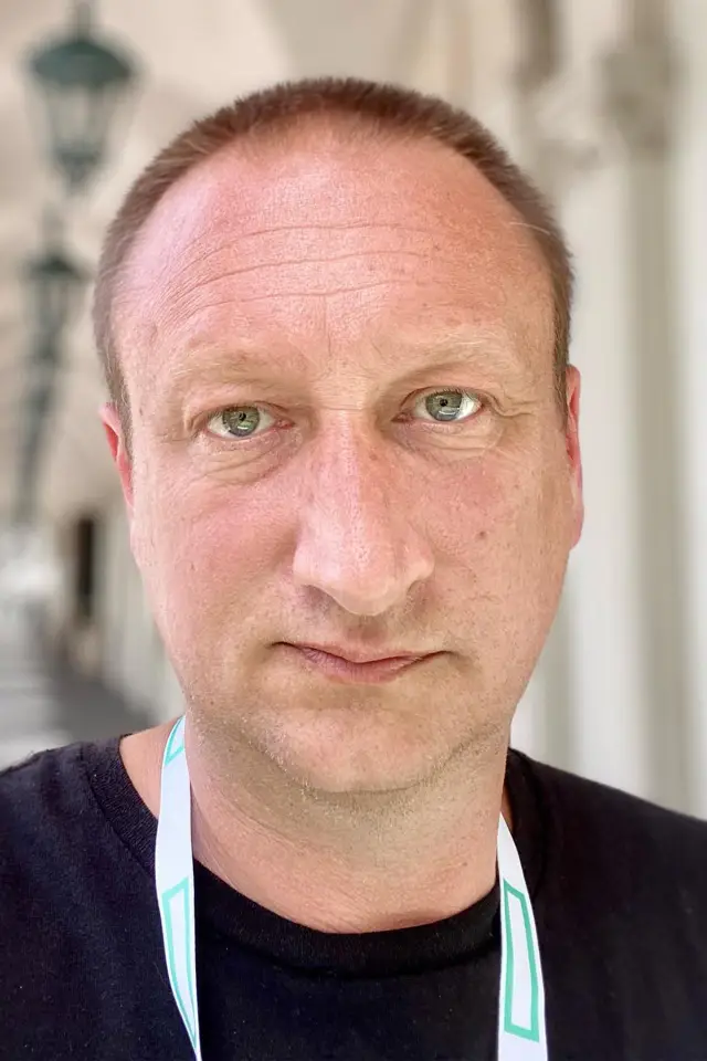 Zdjęcie  (James Simmons)