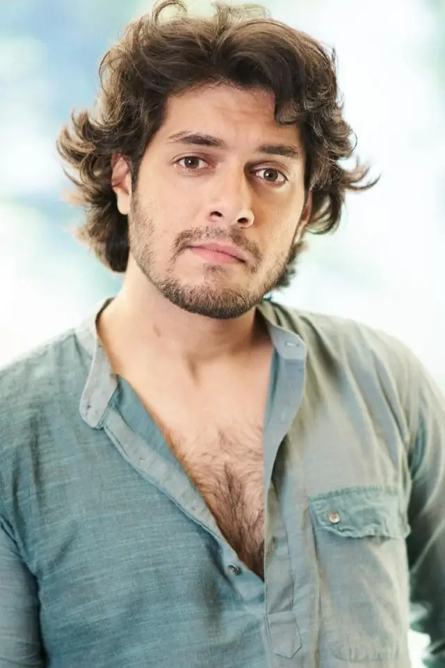 Zdjęcie  (Junaid Khan)