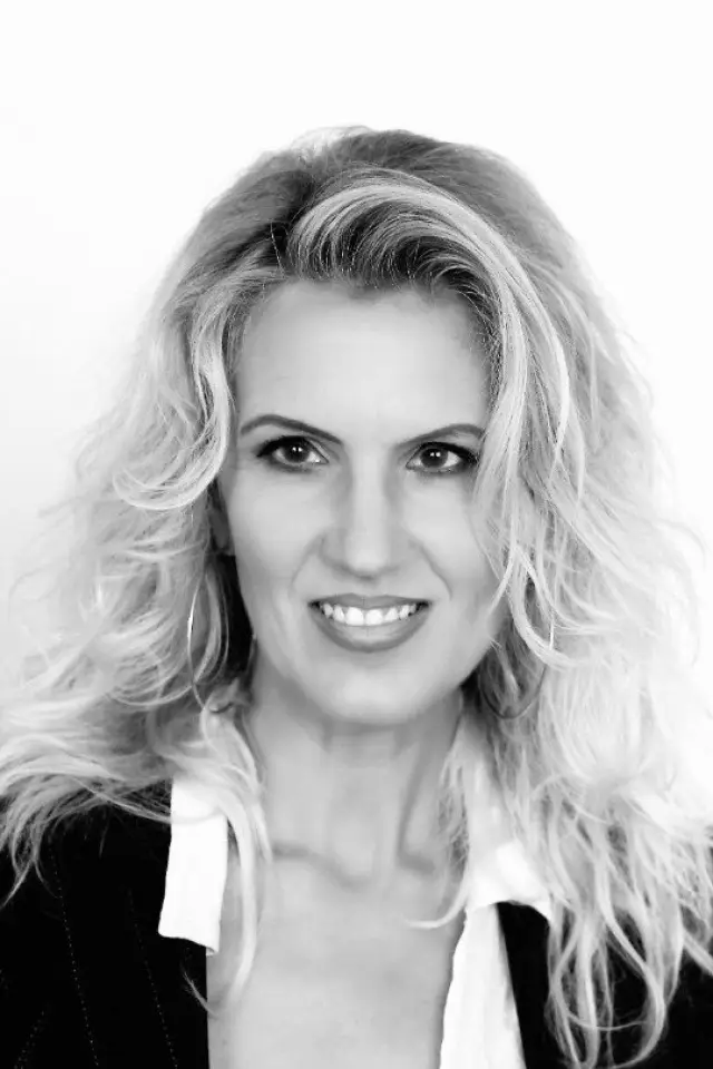 Zdjęcie  (Lisa Barrett-Brown)