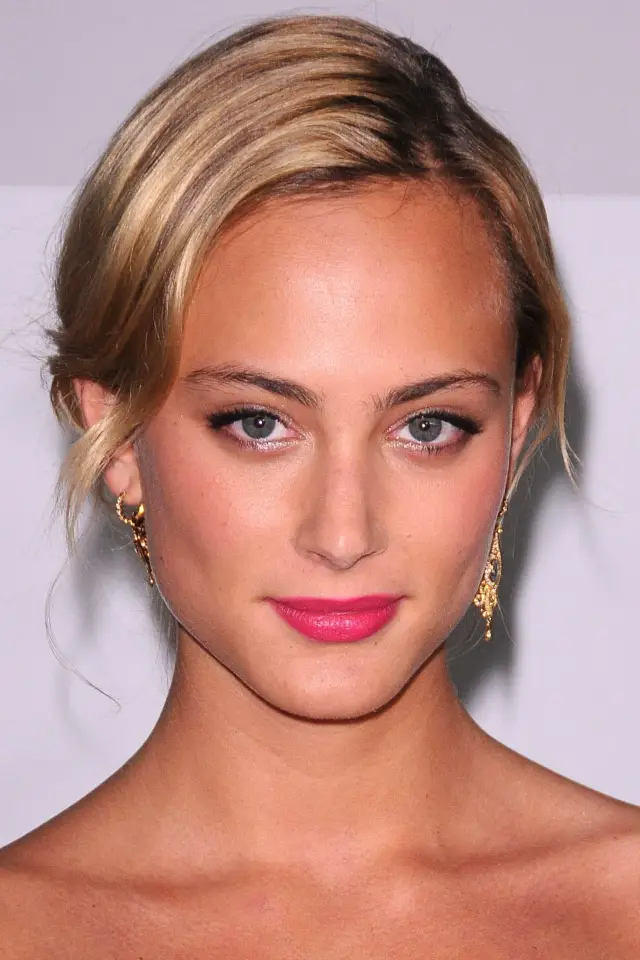 Zdjęcie Nora Arnezeder