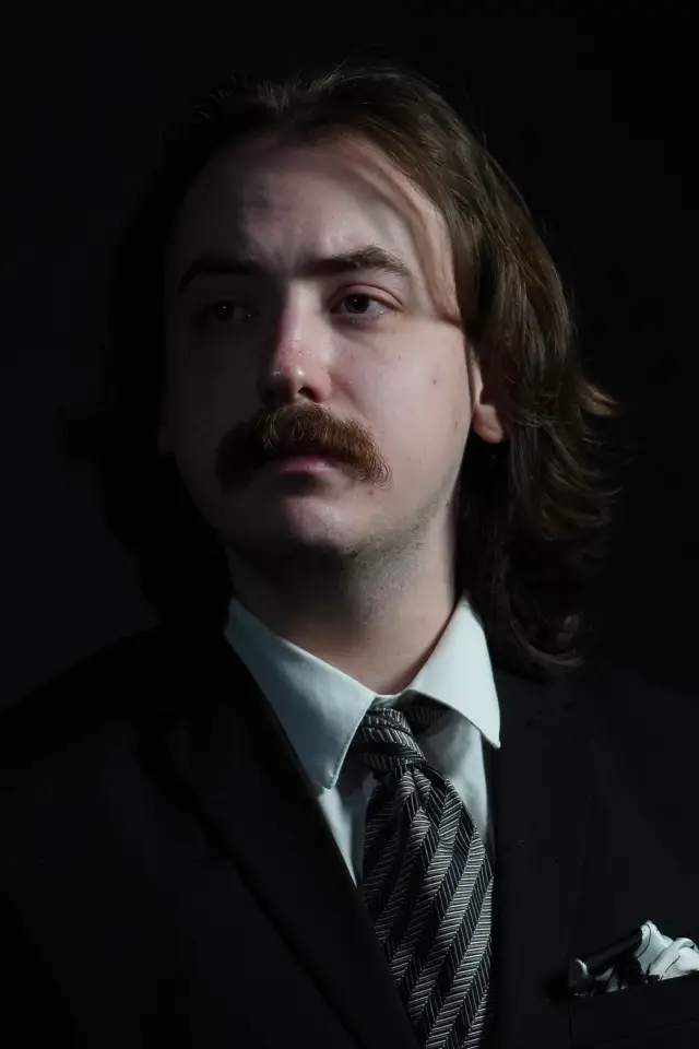 Zdjęcie  (Holden Worsley)
