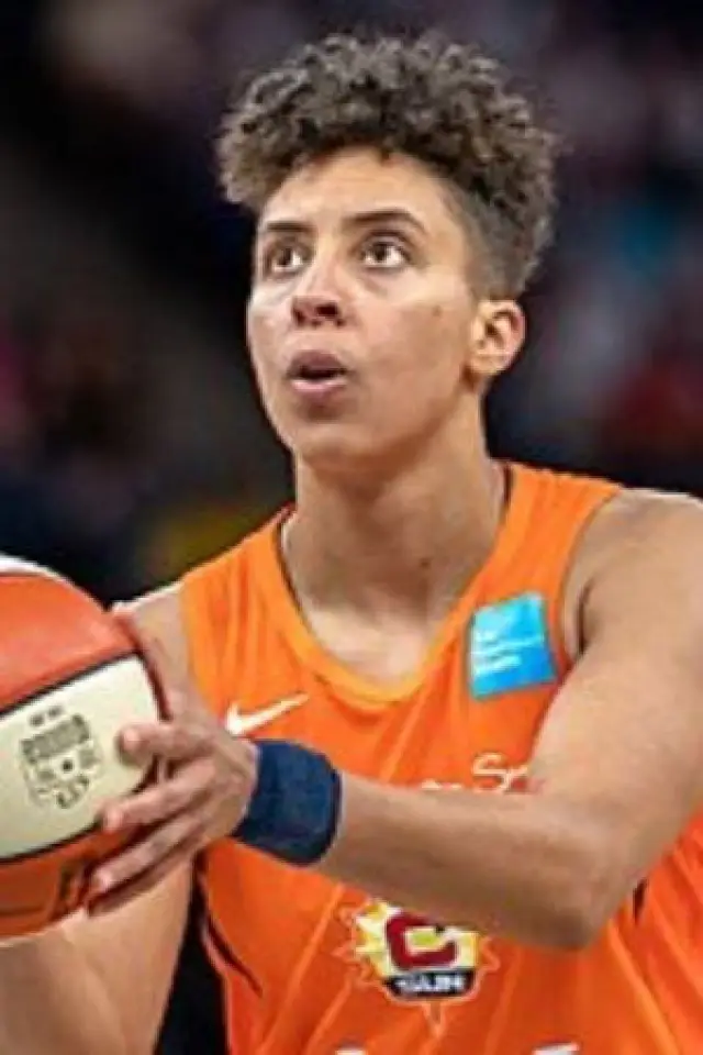 Zdjęcie  (Layshia Clarendon)