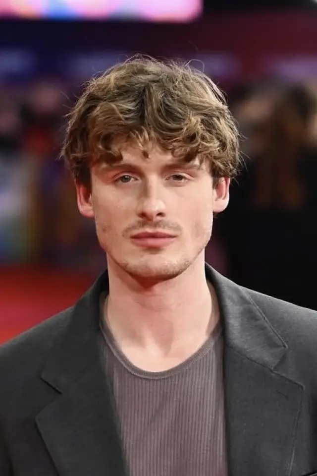 Zdjęcie  (Giles Surridge)