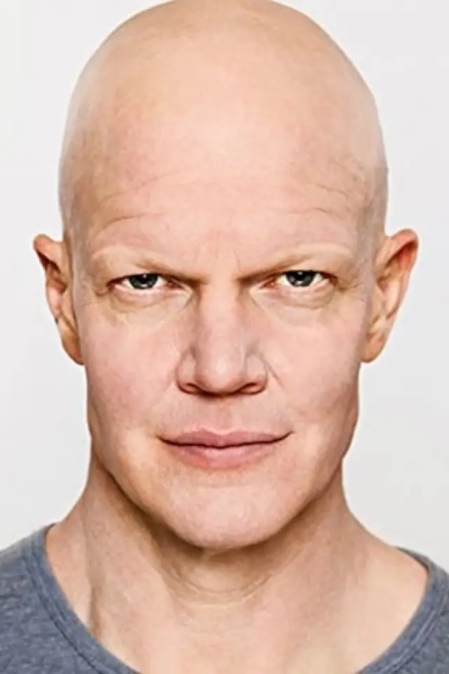 Zdjęcie Derek Mears