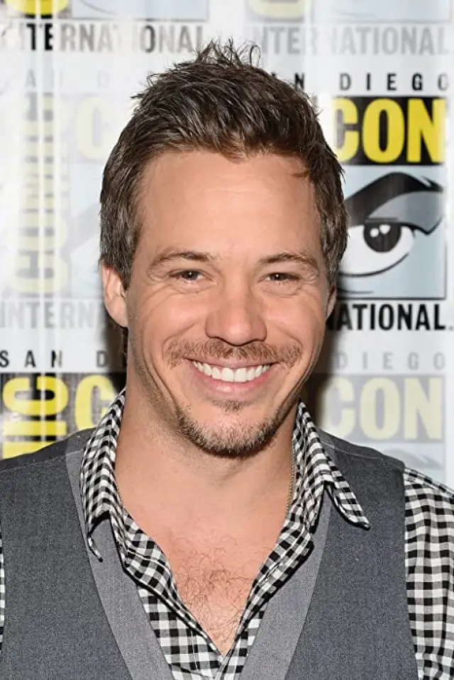 Zdjęcie Michael Raymond-James