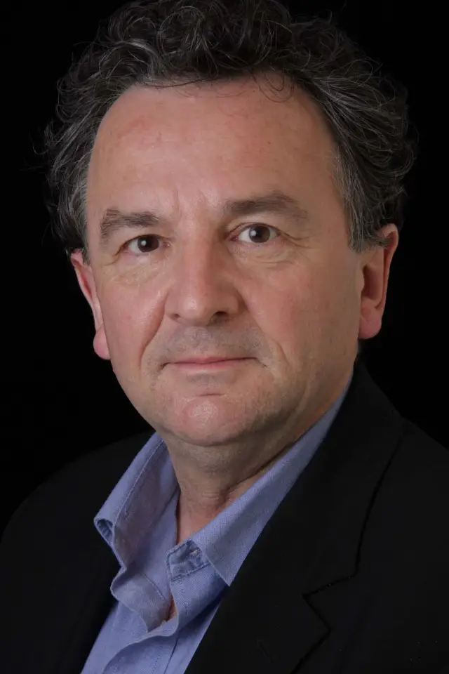 Zdjęcie  (Louis Nowra)