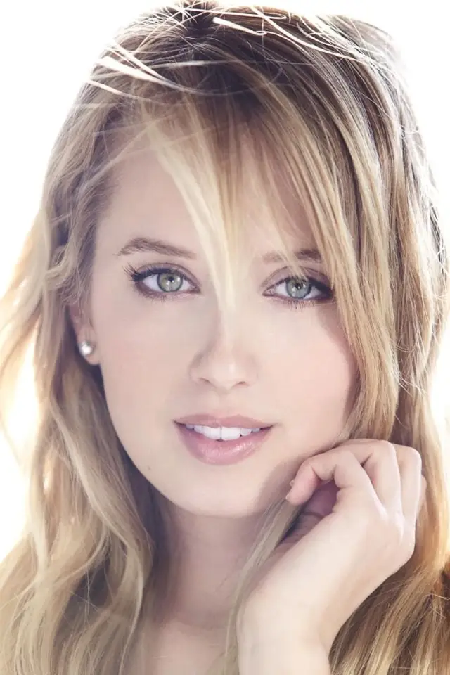 Zdjęcie Megan Park
