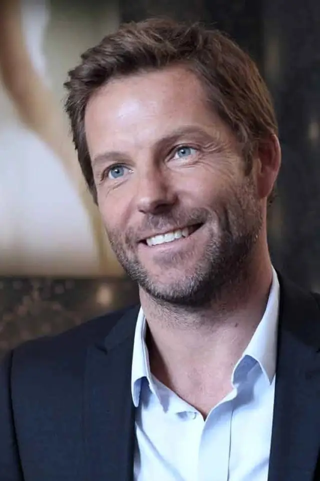 Zdjęcie Jamie Bamber