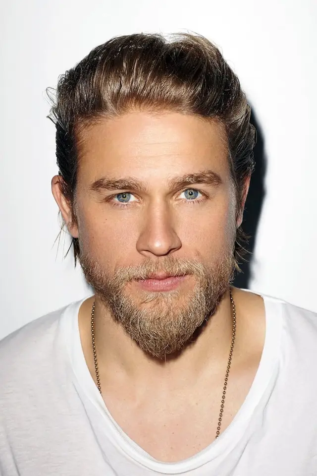 Zdjęcie Czarlie Hanum (Charlie Hunnam)