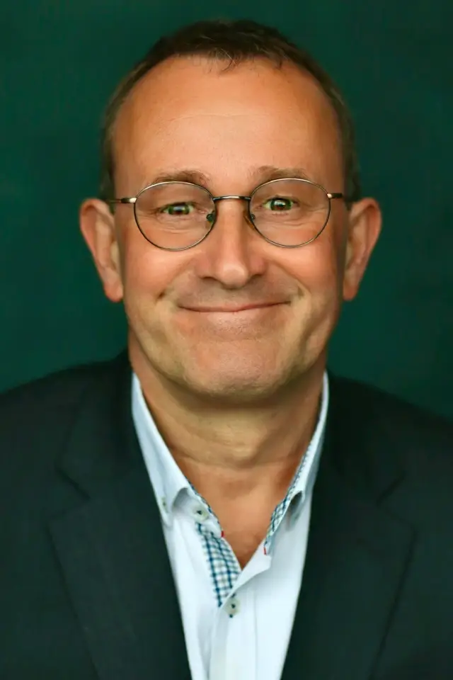 Zdjęcie Simon Bamford