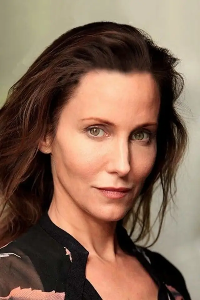 Zdjęcie Nina Young
