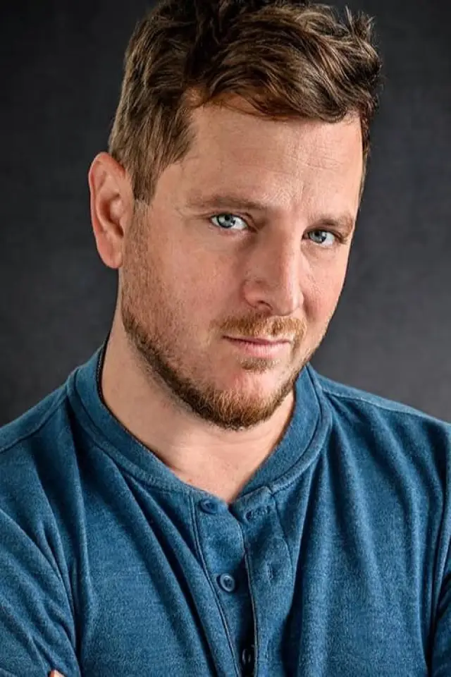 Zdjęcie  (Elias Toufexis)