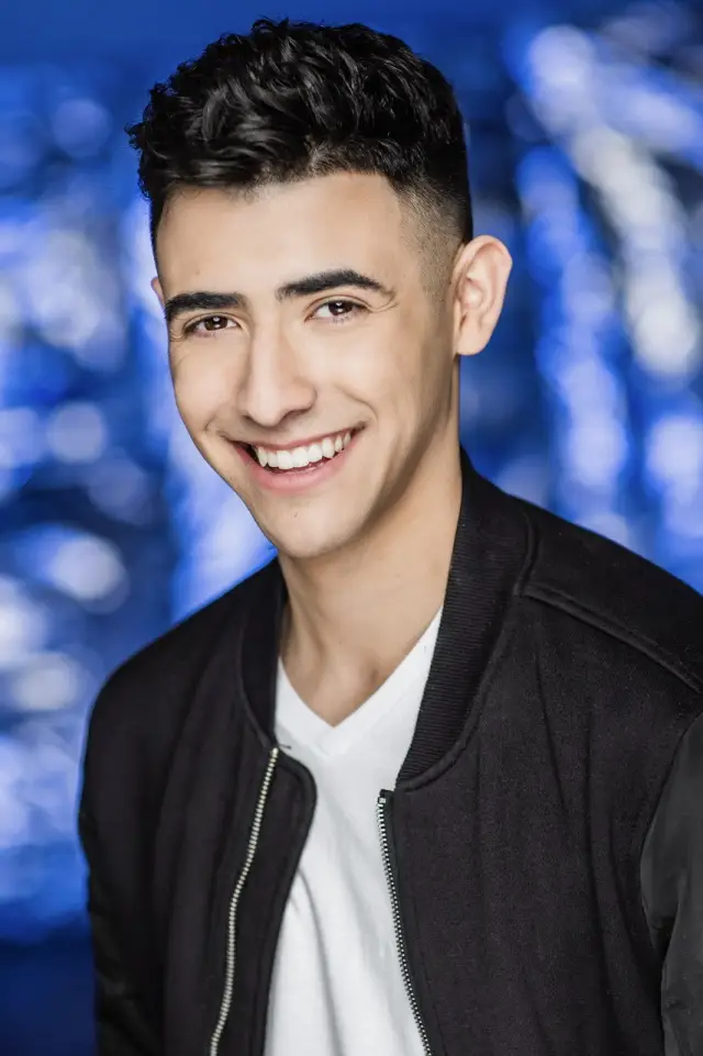 Zdjęcie  (Adam G. Levine)