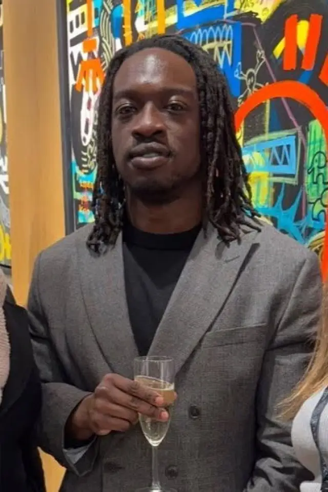 Zdjęcie  (Temi Fagbo)