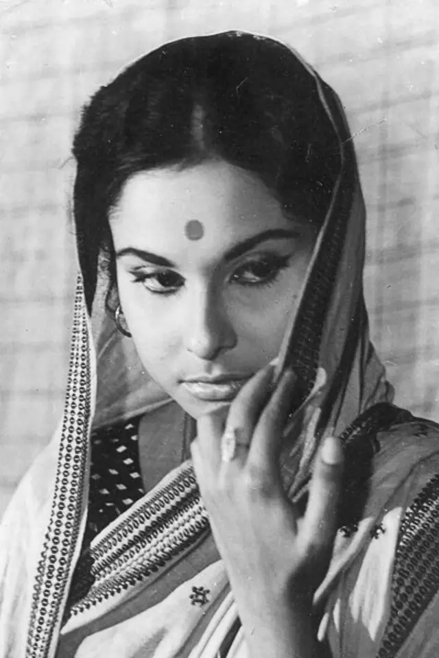 Zdjęcie  (Madhabi Mukherjee)