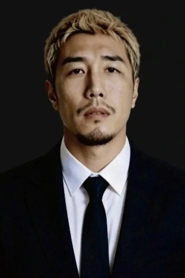 Zdjęcie  (Liang Dongyu)