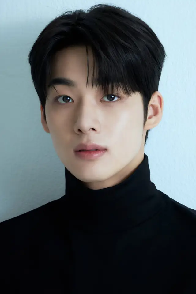 Zdjęcie  (Kim Tae-young)