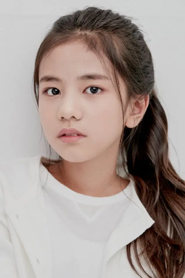Zdjęcie  (Kim Min-chae)