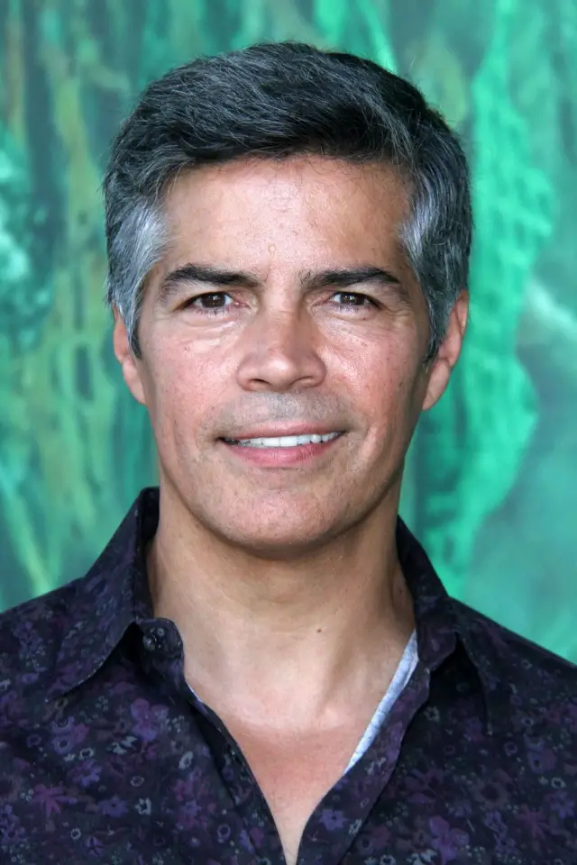 Zdjęcie Esai Morales