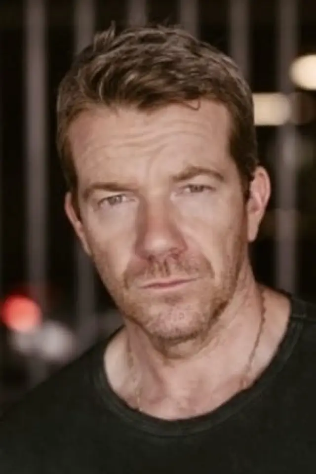 Zdjęcie Max Beesley