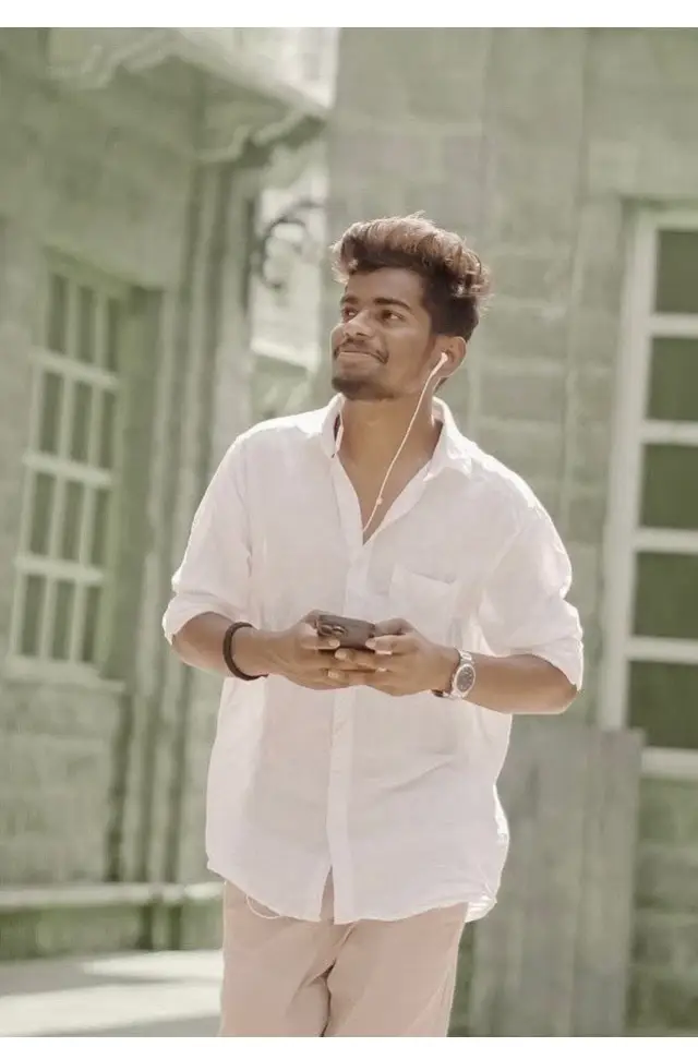 Zdjęcie  (Srikanth Gourani)