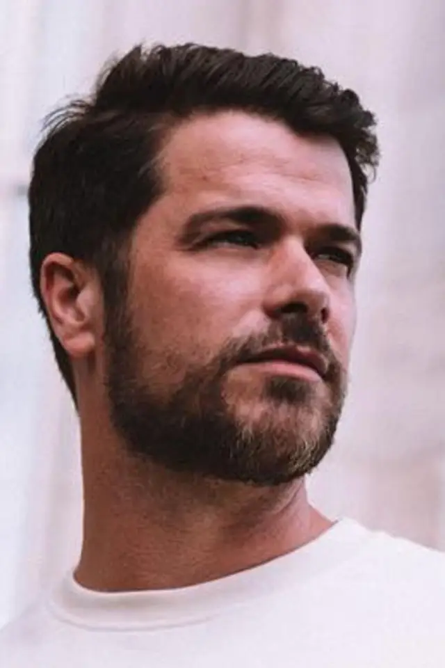 Zdjęcie  (Scott James Reeves)