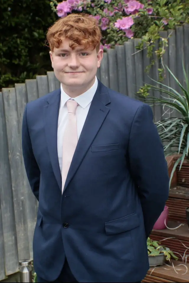 Zdjęcie  (Ethan Lloyd)