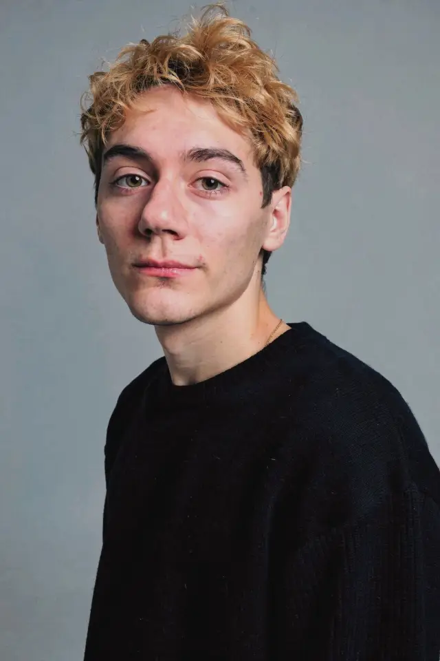 Zdjęcie  (Louis Brassington)