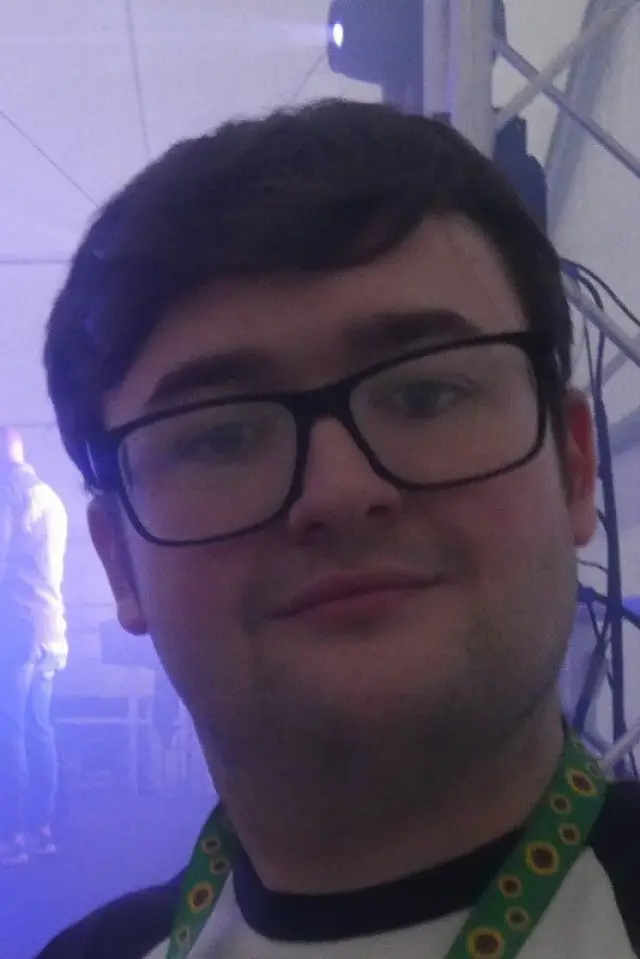 Zdjęcie  (Damon Corbett)