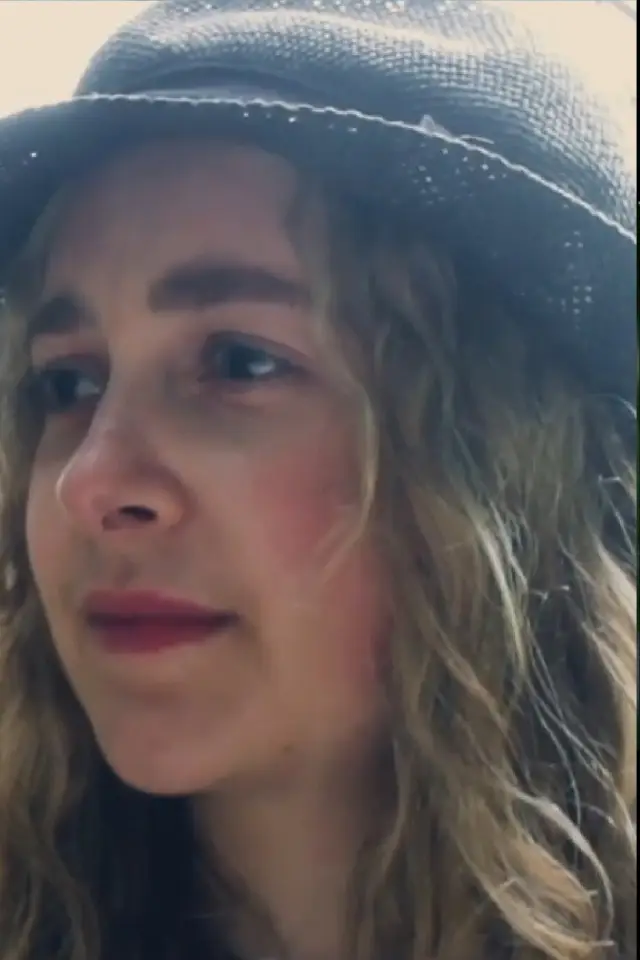 Zdjęcie  (Flora McEwen-Benatar)