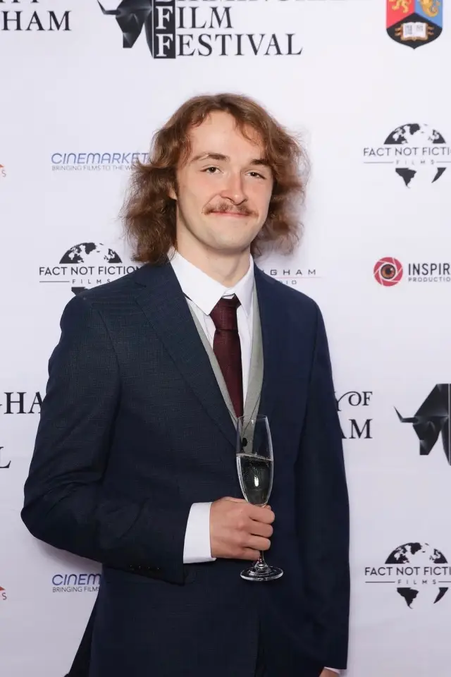 Zdjęcie  (Kyle Doman)