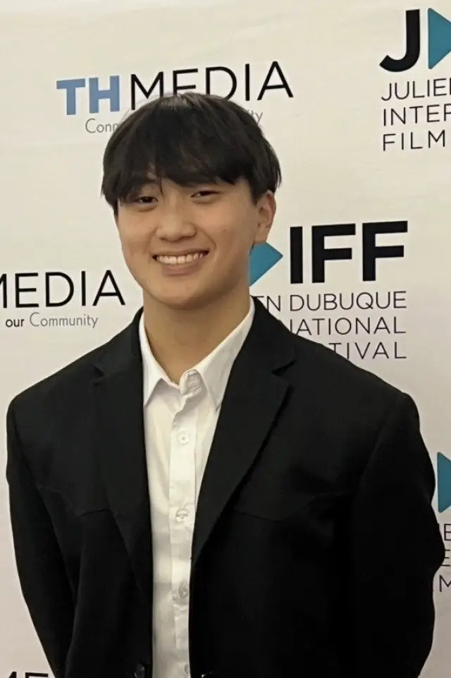 Zdjęcie  (Wes Tian)