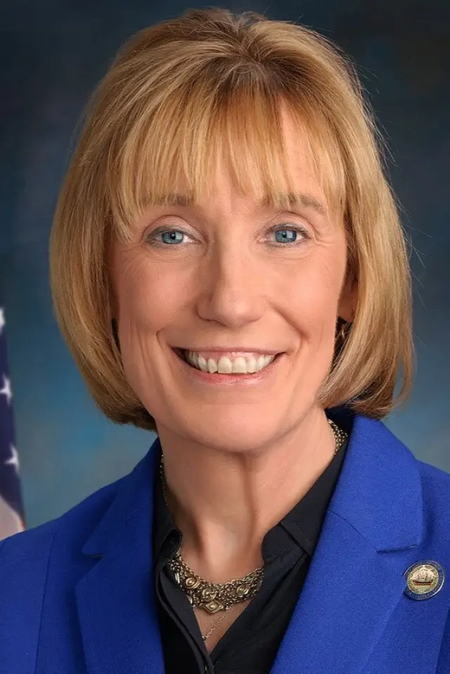 Zdjęcie  (Maggie Hassan)