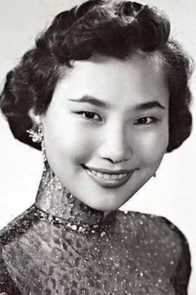 Zdjęcie Mona Fong