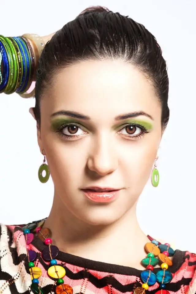 Zdjęcie  (Nauheed Cyrusi)