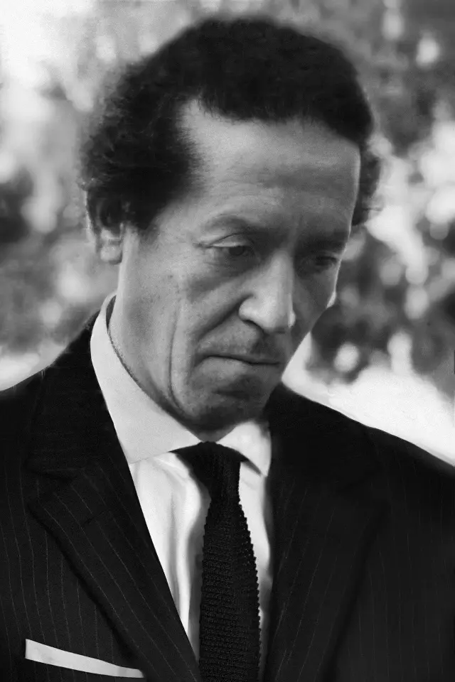 Zdjęcie  (Mohamed Iguerbouchène)