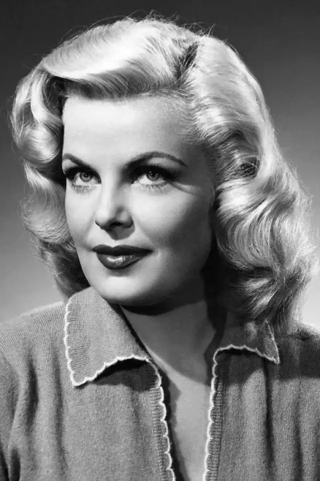 Zdjęcie  (Cleo Moore)