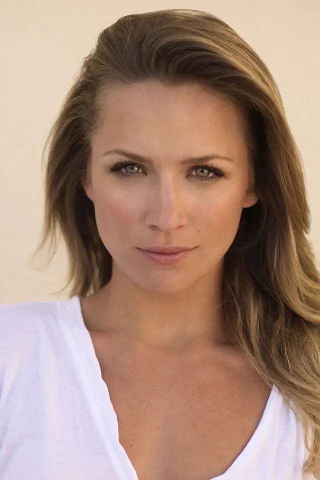 Zdjęcie  (Shantel VanSanten)