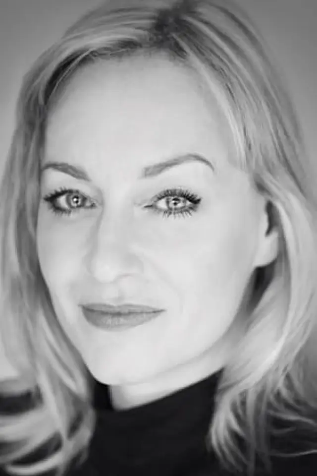 Zdjęcie  (Christine Tremarco)