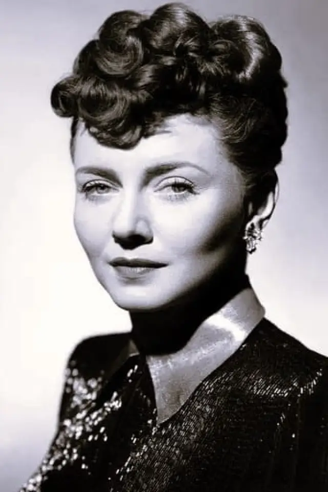 Zdjęcie  (Lenore Aubert)