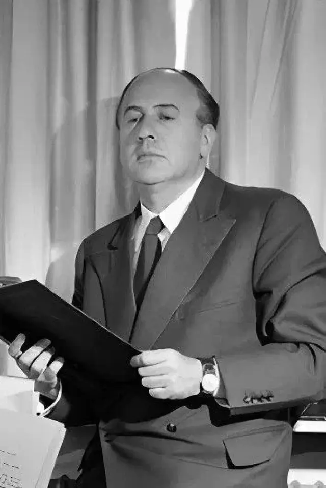 Zdjęcie  (Rudolph Cartier)