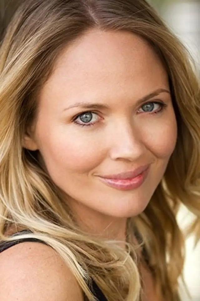 Zdjęcie  (Lara Cox)