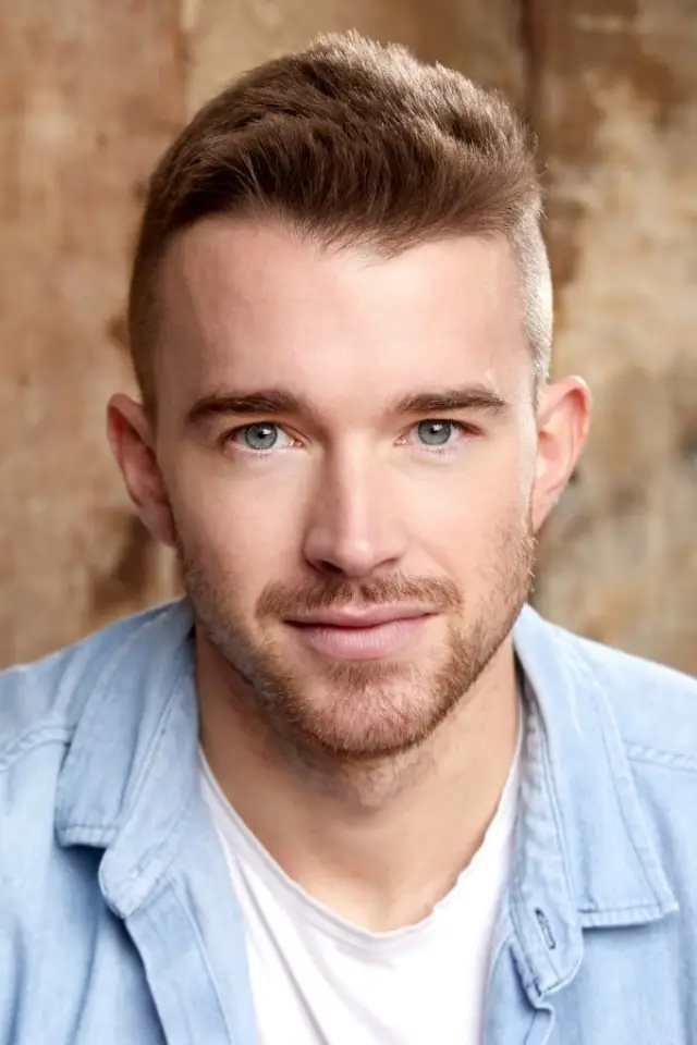 Zdjęcie  (Chandler Massey)