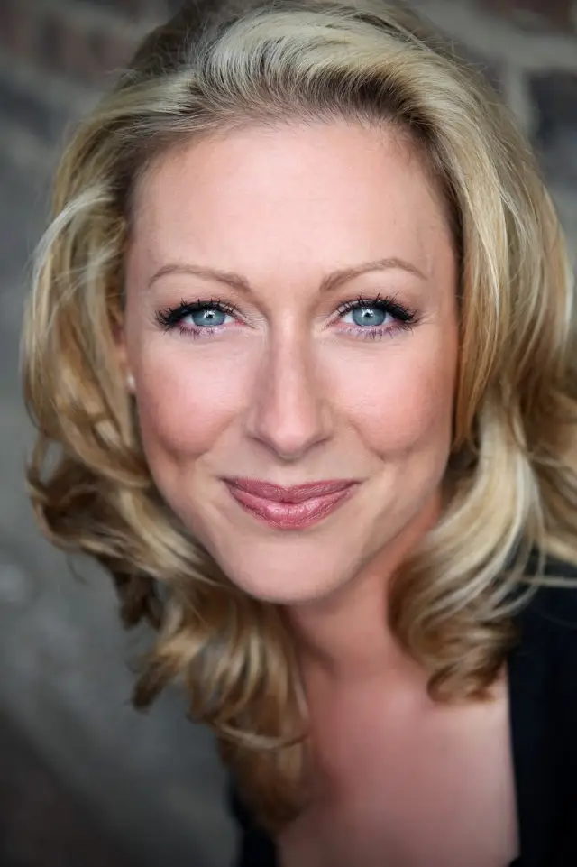 Zdjęcie Faye Tozer (Faye Tozer)