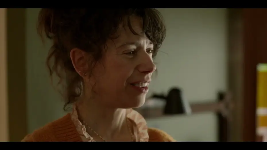 Wideo do filmu Oddaj ją — El mal toma una nueva forma