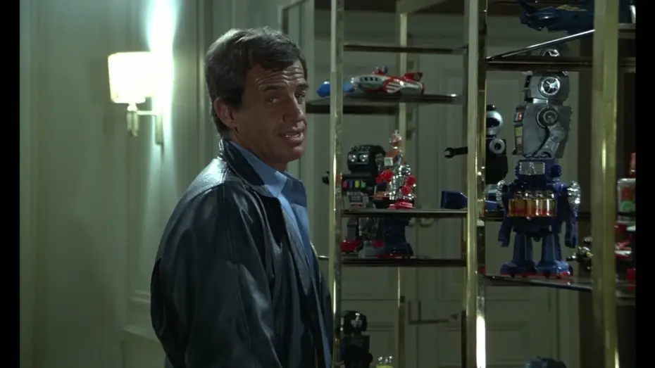 Wideo do filmu Zawodowiec — LE PROFESSIONNEL | Extrait - La collection de robots